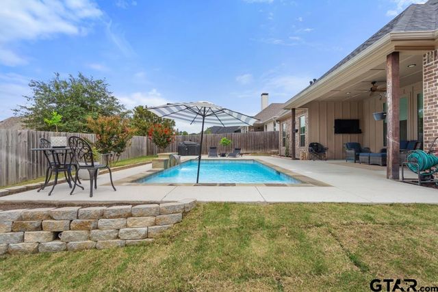 7289 Rolling Acres Pl, Tyler, TX 75707