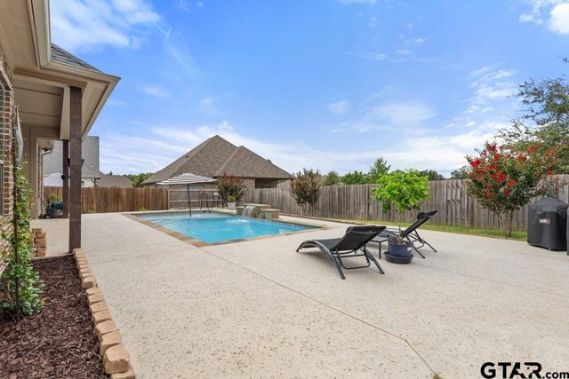 7289 Rolling Acres Pl, Tyler, TX 75707