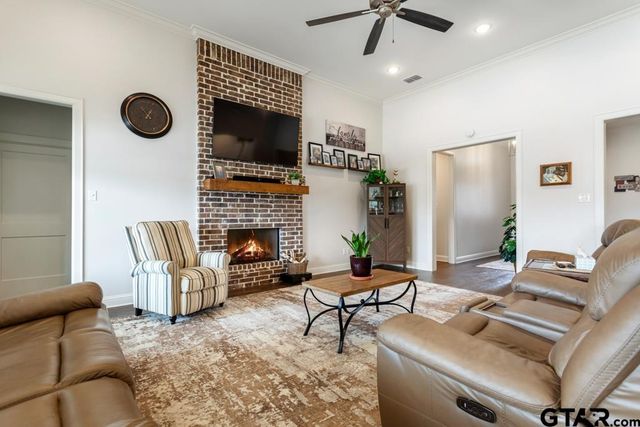 7289 Rolling Acres Pl, Tyler, TX 75707