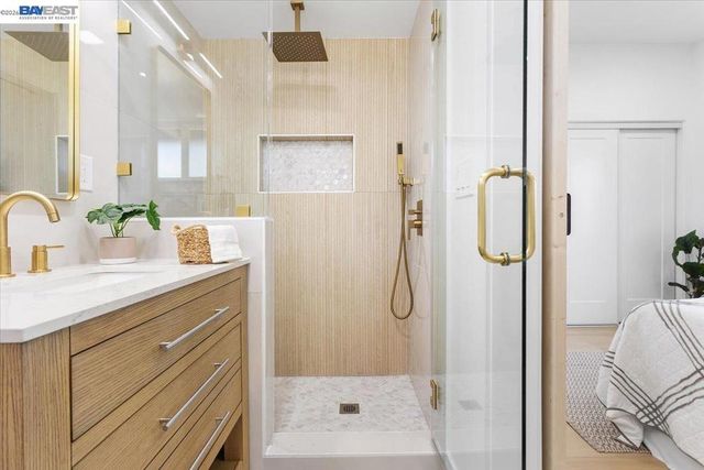 27828 Mandarin Ave, Hayward, CA 94544