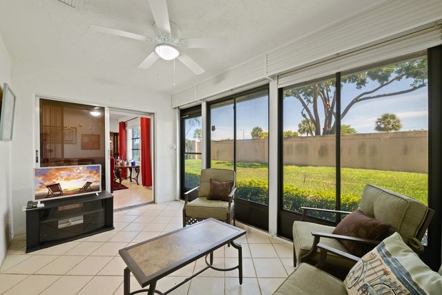 8236 Summerbreeze Lane, Boca Raton, FL 33496