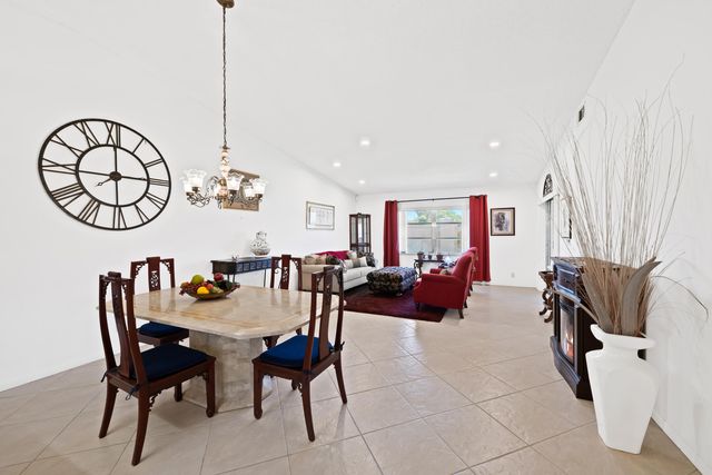 8236 Summerbreeze Lane, Boca Raton, FL 33496
