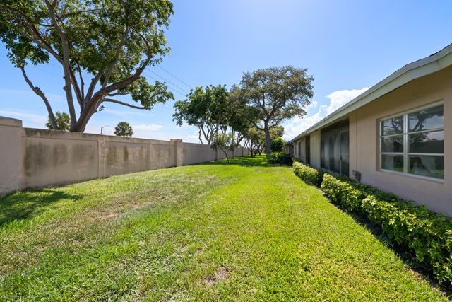 8236 Summerbreeze Lane, Boca Raton, FL 33496