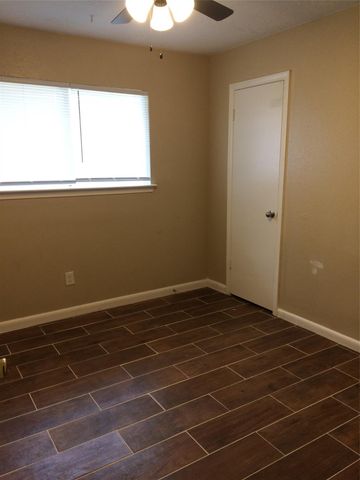 10919 Loch Bend Court, Houston, TX 77086