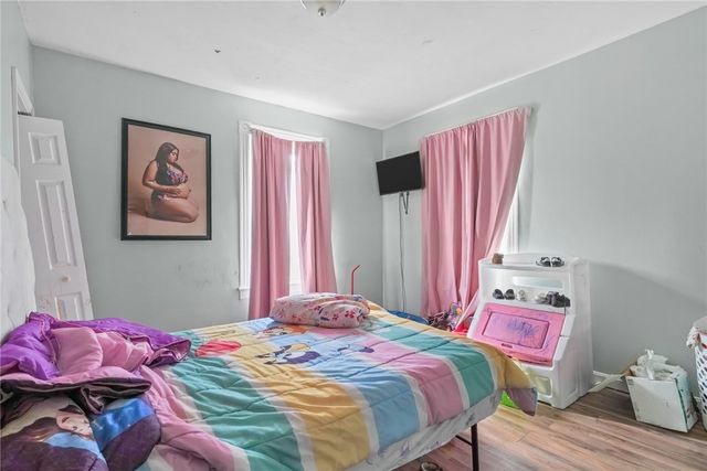 35 Sterling Avenue, Providence, RI 02909