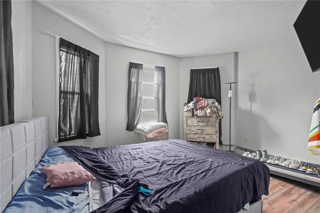 35 Sterling Avenue, Providence, RI 02909