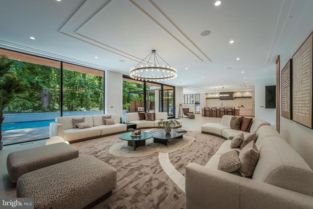 7841 OLD DOMINION DR, Mclean, VA 22102
