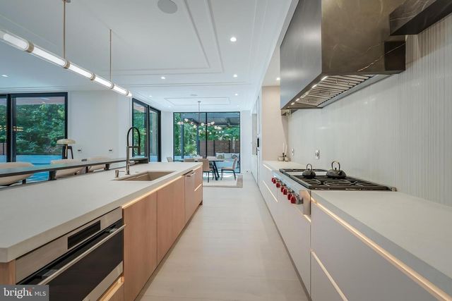 7841 OLD DOMINION DR, Mclean, VA 22102