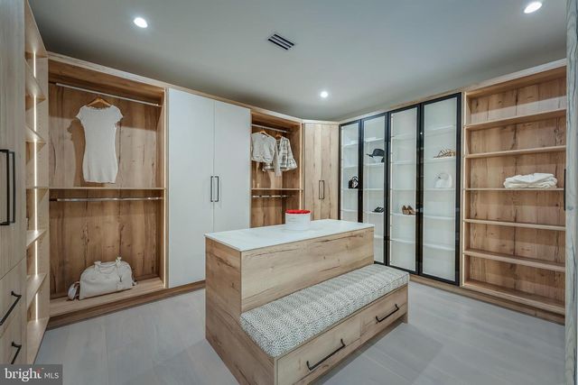 7841 OLD DOMINION DR, Mclean, VA 22102