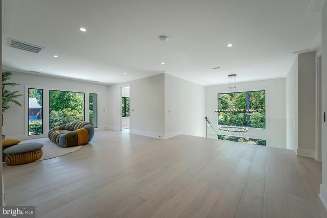 7841 OLD DOMINION DR, Mclean, VA 22102