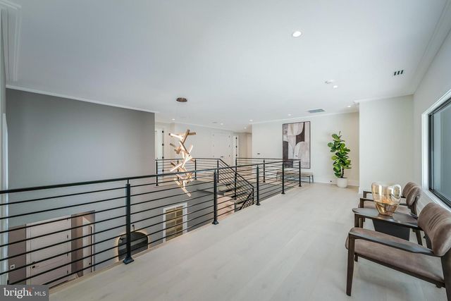 7841 OLD DOMINION DR, Mclean, VA 22102