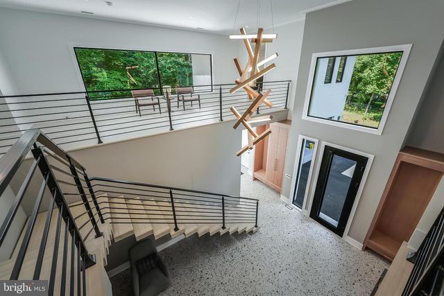 7841 OLD DOMINION DR, Mclean, VA 22102