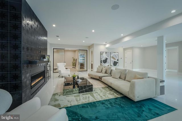 7841 OLD DOMINION DR, Mclean, VA 22102