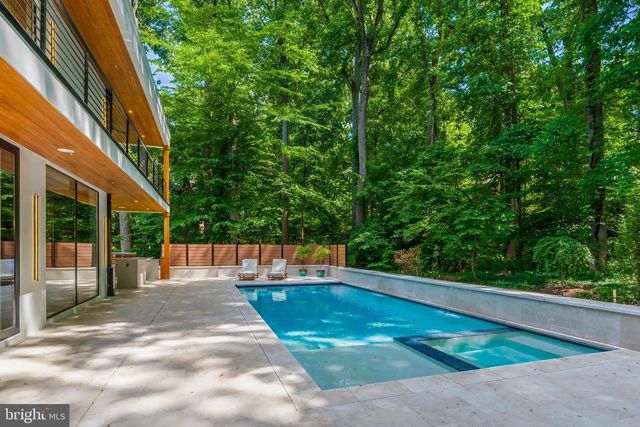 7841 OLD DOMINION DR, Mclean, VA 22102