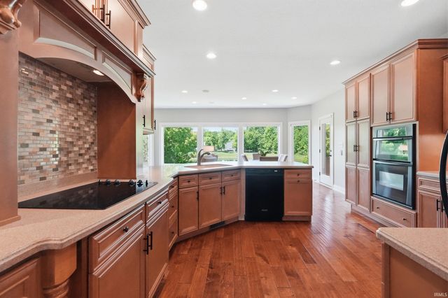 11114 Barletta Cove, Roanoke, IN 46783
