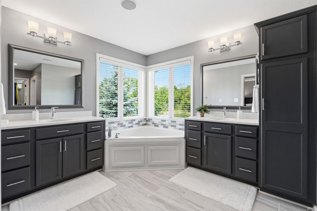 11114 Barletta Cove, Roanoke, IN 46783