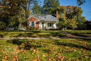 2635 Elmwood Drive, Grand Rapids, MI 49506