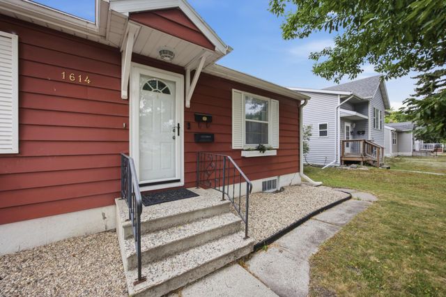 1614 9th Street N, Fargo, ND 58102