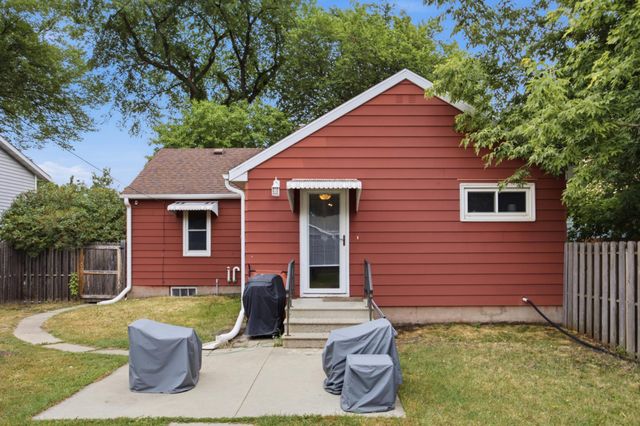 1614 9th Street N, Fargo, ND 58102
