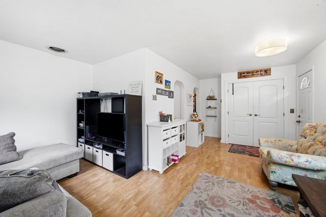 1614 9th Street N, Fargo, ND 58102