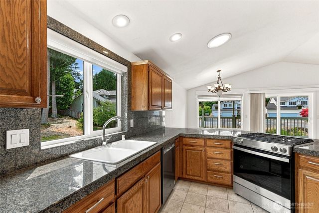 5022 136th Street SE, Snohomish, WA 98296