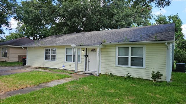 1004 S Shepherd Drive, Baytown, TX 77520