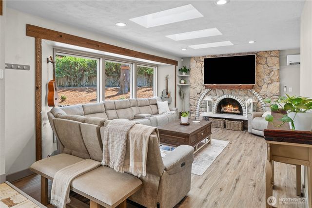152 Madrona Drive NW, Gig Harbor, WA 98335