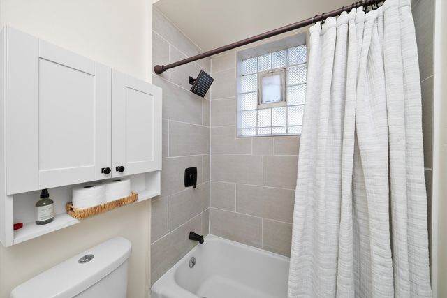 3234 N Ozark Avenue, Chicago, IL 60634