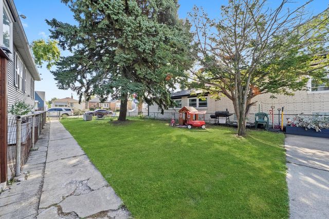 3234 N Ozark Avenue, Chicago, IL 60634