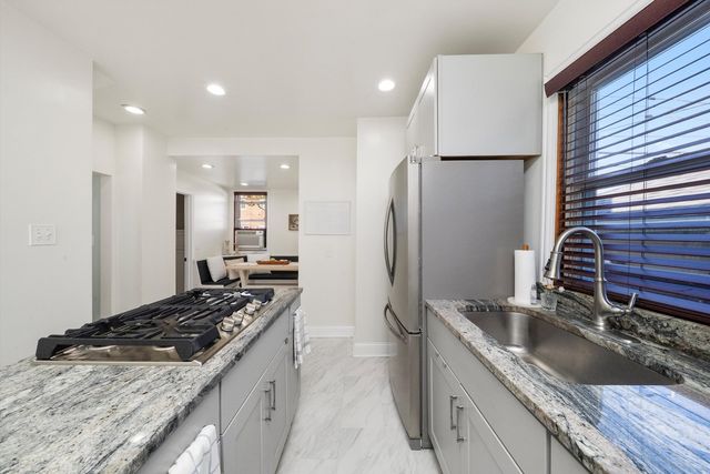 3234 N Ozark Avenue, Chicago, IL 60634