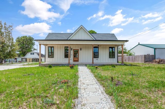 107 Shady St, Summertown, TN 38483