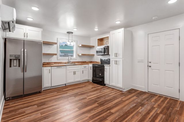 107 Shady St, Summertown, TN 38483