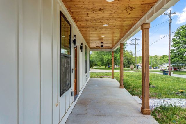 107 Shady St, Summertown, TN 38483