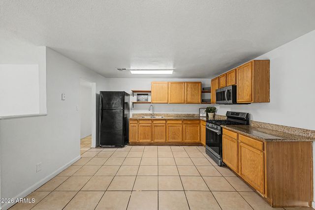 6616 W CAMBRIDGE Avenue, Phoenix, AZ 85035