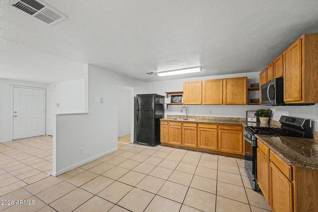 6616 W CAMBRIDGE Avenue, Phoenix, AZ 85035