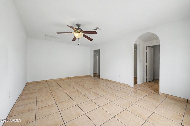 6616 W CAMBRIDGE Avenue, Phoenix, AZ 85035