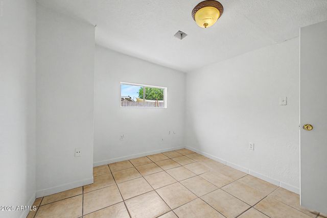 6616 W CAMBRIDGE Avenue, Phoenix, AZ 85035
