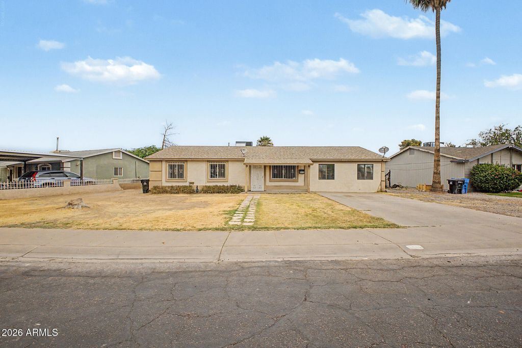 6616 W CAMBRIDGE Avenue, Phoenix, AZ 85035