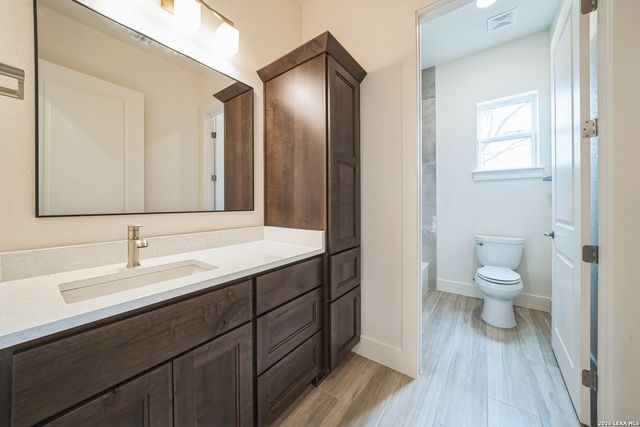 313 Firewheel, Floresville, TX 78114