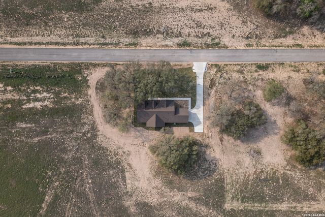 313 Firewheel, Floresville, TX 78114