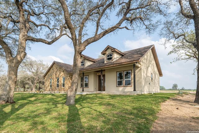 313 Firewheel, Floresville, TX 78114