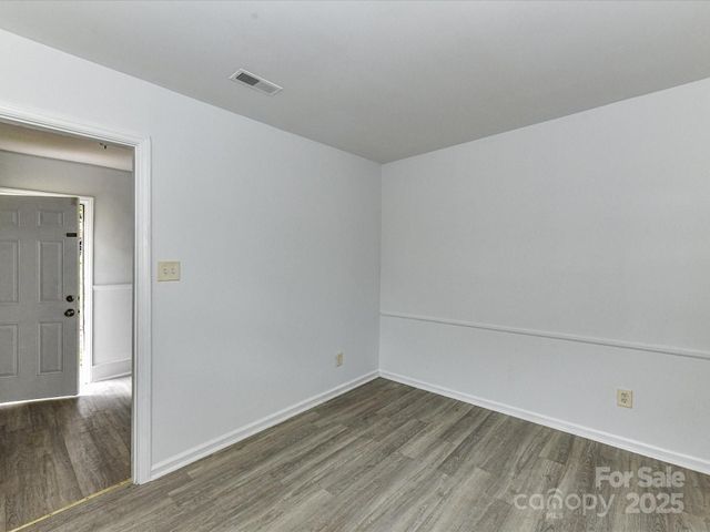 3323 Cedarhurst Drive, Charlotte, NC 28269