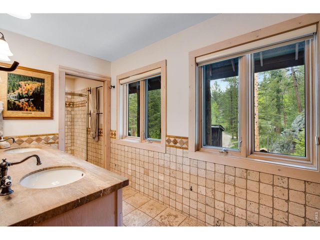 59 High Point Dr, Glen Haven, CO 80532