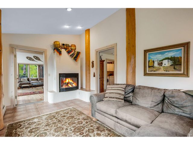 59 High Point Dr, Glen Haven, CO 80532