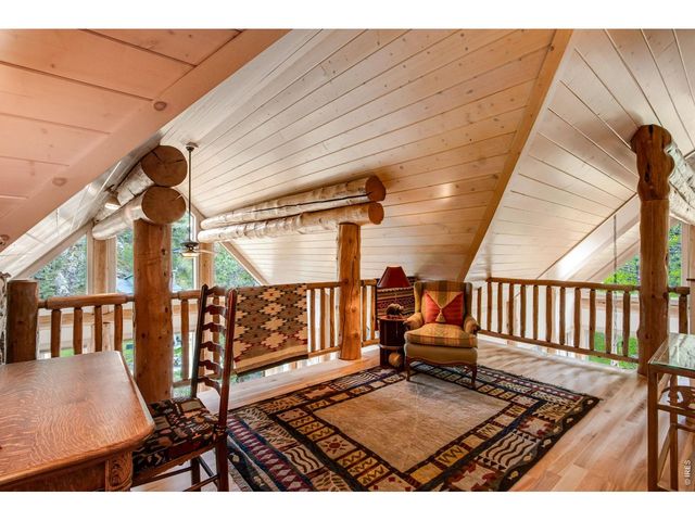 59 High Point Dr, Glen Haven, CO 80532