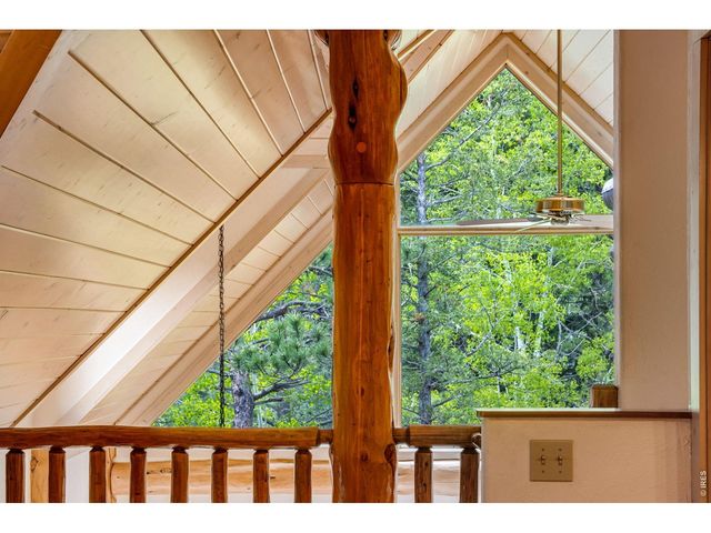 59 High Point Dr, Glen Haven, CO 80532