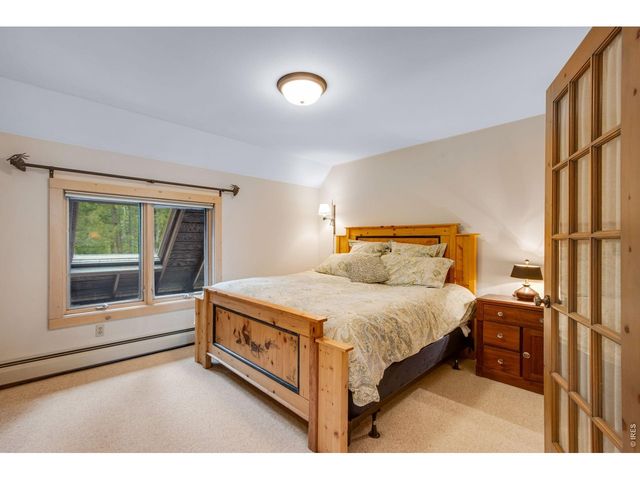 59 High Point Dr, Glen Haven, CO 80532