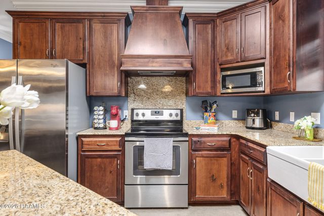 909 Russo Street, New Iberia, LA 70563