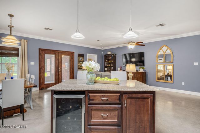 909 Russo Street, New Iberia, LA 70563