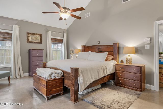 909 Russo Street, New Iberia, LA 70563